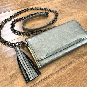 Steve Madden Metallic Silver Clutch with Metal Crossbody Strap (EUC)